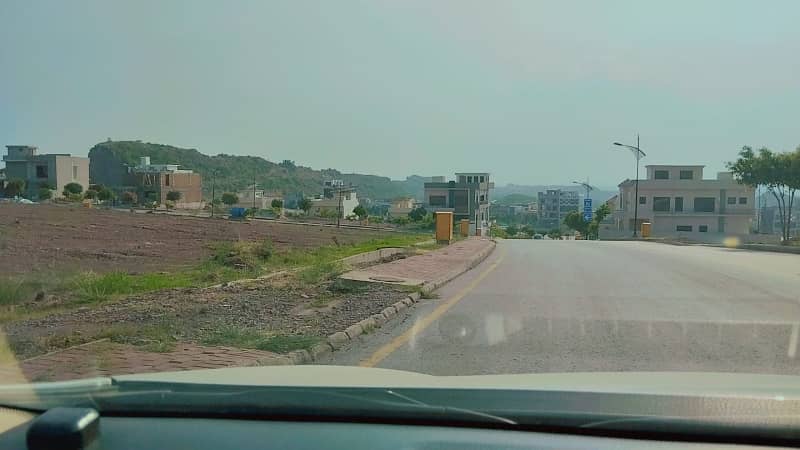 Boulevard and Corner 1 Kanal Residential Plot Available For Sale In Bahria Enclave Islamabad 9