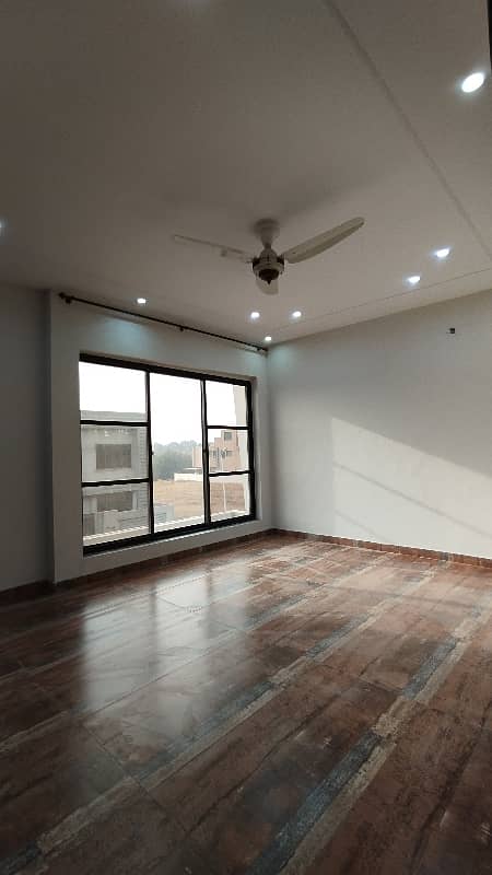 10 Marla Full House Available For Rent In Bahria Town Ph8 3