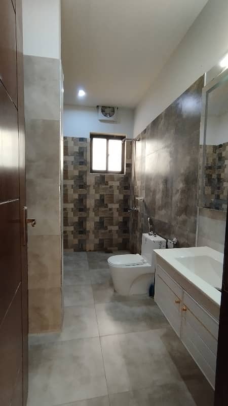 10 Marla Full House Available For Rent In Bahria Town Ph8 6