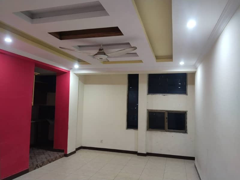 Ghouri town pH 4c2 2bed Falat For Rent water electrity Available 1