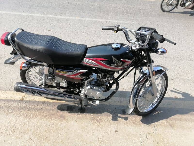 Honda CG125 Model 2024 unregistered 4