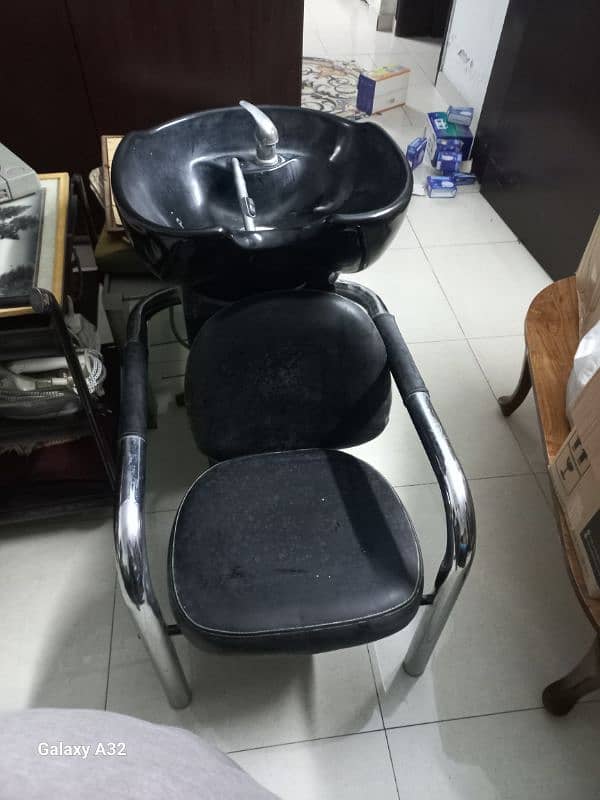 sofa head wash and hair cut chair 1