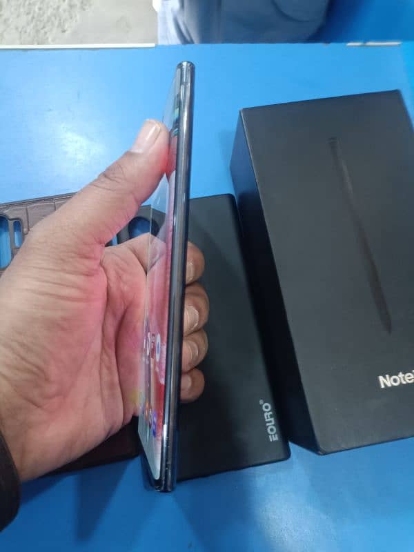 Samsung galaxy note 10 plus 12 GB RAM 256 GB memory 11