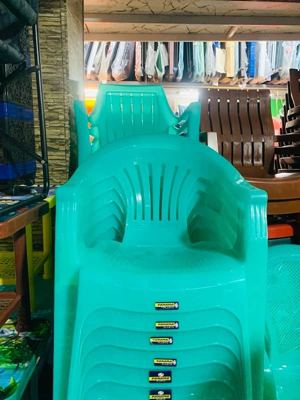 pure shesha plastic chairs 2