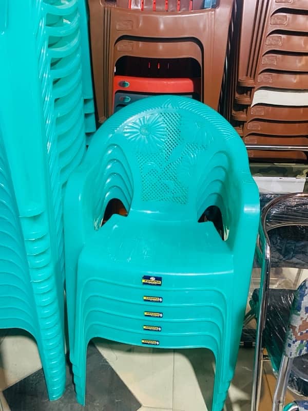 pure shesha plastic chairs 4