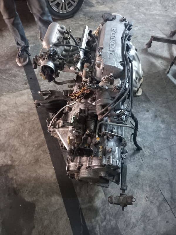 Honda civic vvti 1997 auto engine 3