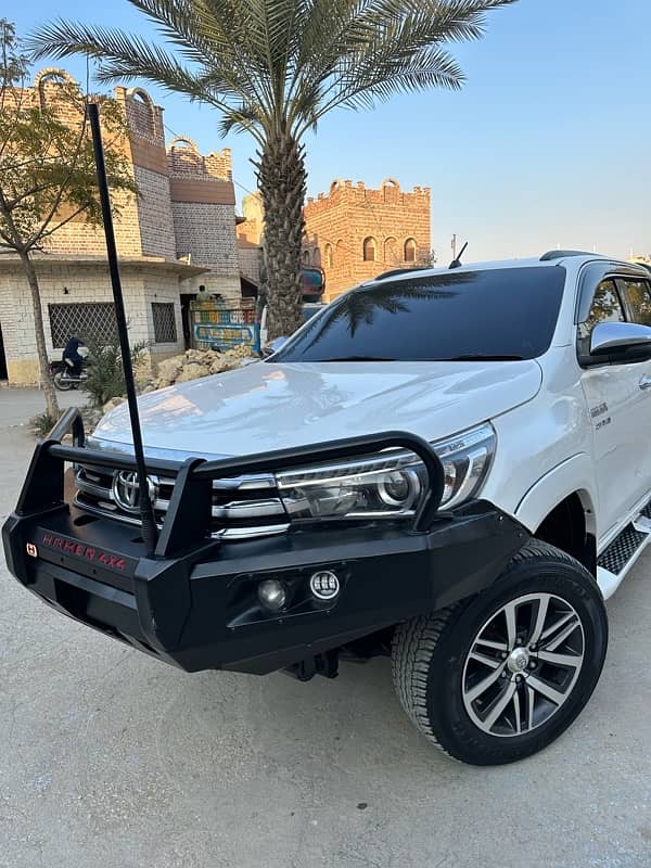 Toyota Hilux 2020 4