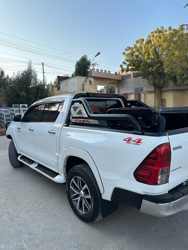 Toyota Hilux 2020 7