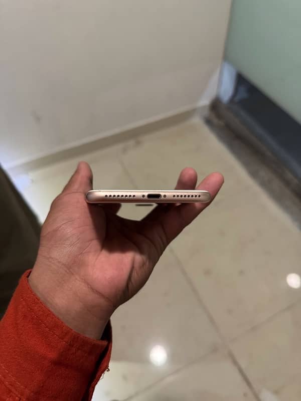 IPhone 8 Plus 64 gb pta approved 3