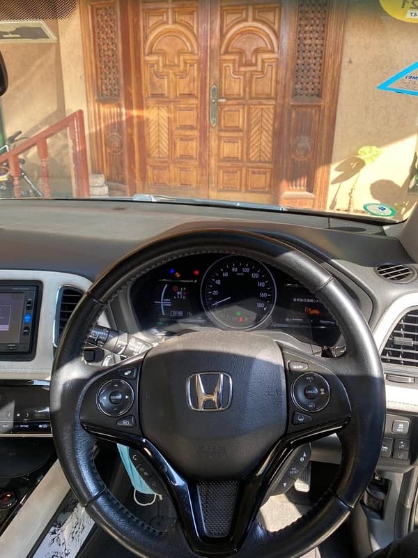 Honda Vezel 2017 12