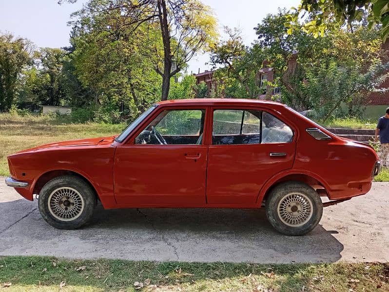 Toyota Corolla-1974 Hi Dulxe 0