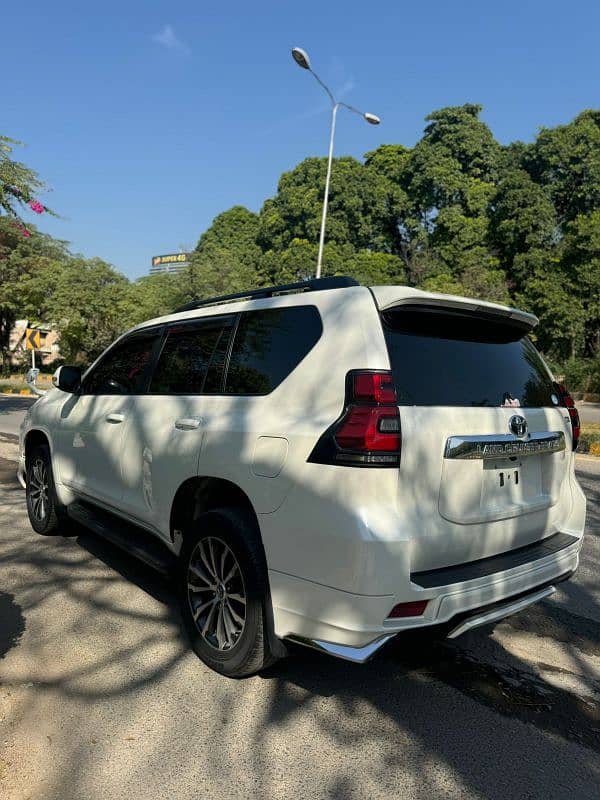 Toyota Prado 2019 16