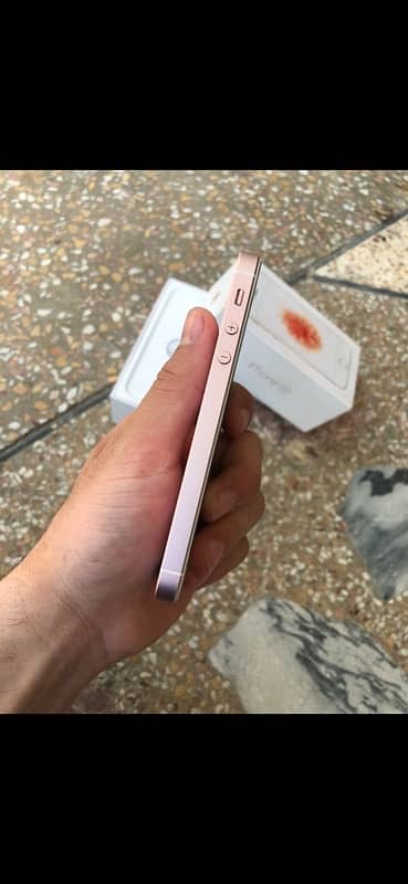 iphone se 64gb 2