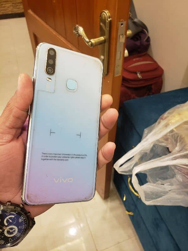 Vivo y17  8+256gb 0