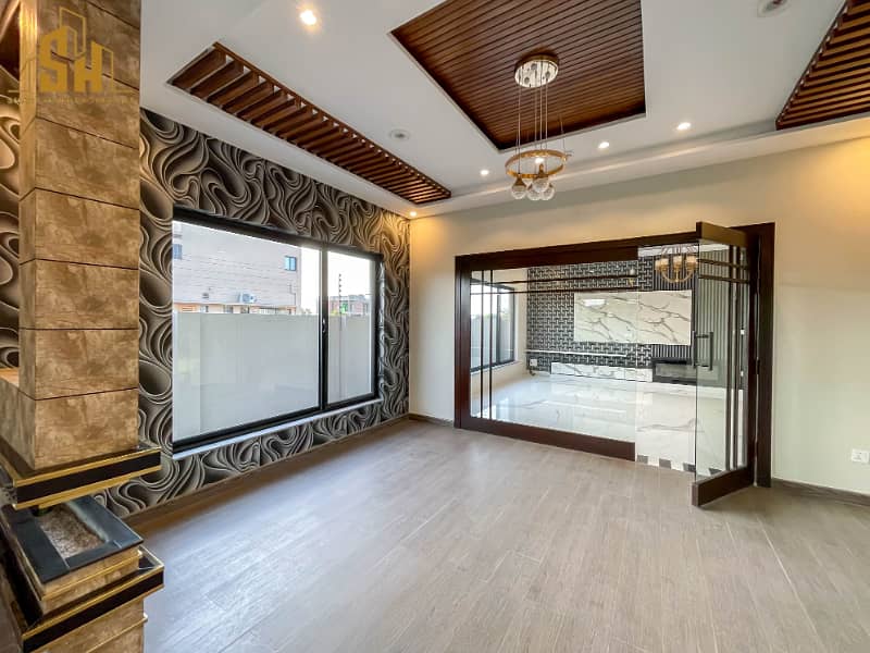 Beautiful Designed 1 Kanal Modern House For Sale In DHA Phase 7 12