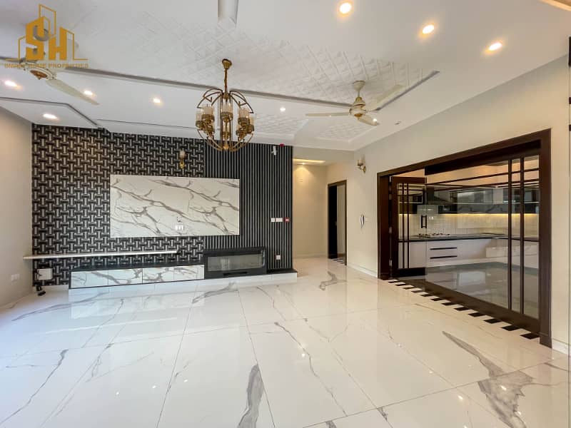 Beautiful Designed 1 Kanal Modern House For Sale In DHA Phase 7 13