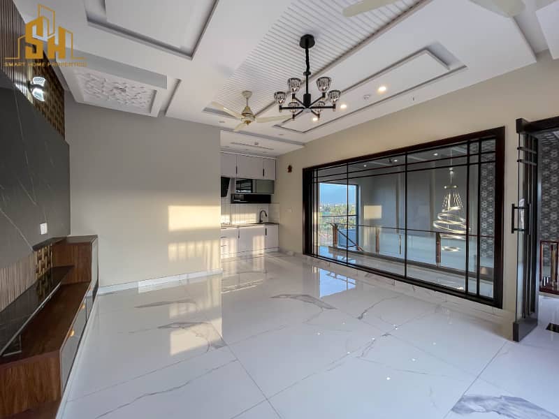 Beautiful Designed 1 Kanal Modern House For Sale In DHA Phase 7 26