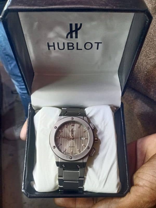 Hublot watch weight 200 GMS 03/10/44/89/479 0