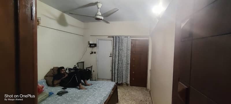 Prime Location 1080 Square Feet Spacious Flat Available In Federal B Area - Block 7 For sale 3