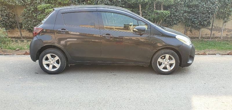 Toyota Vitz 2017 1