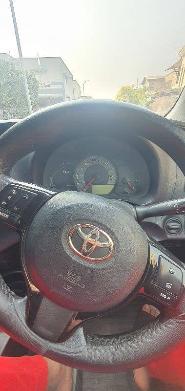 Toyota Vitz 2017 3