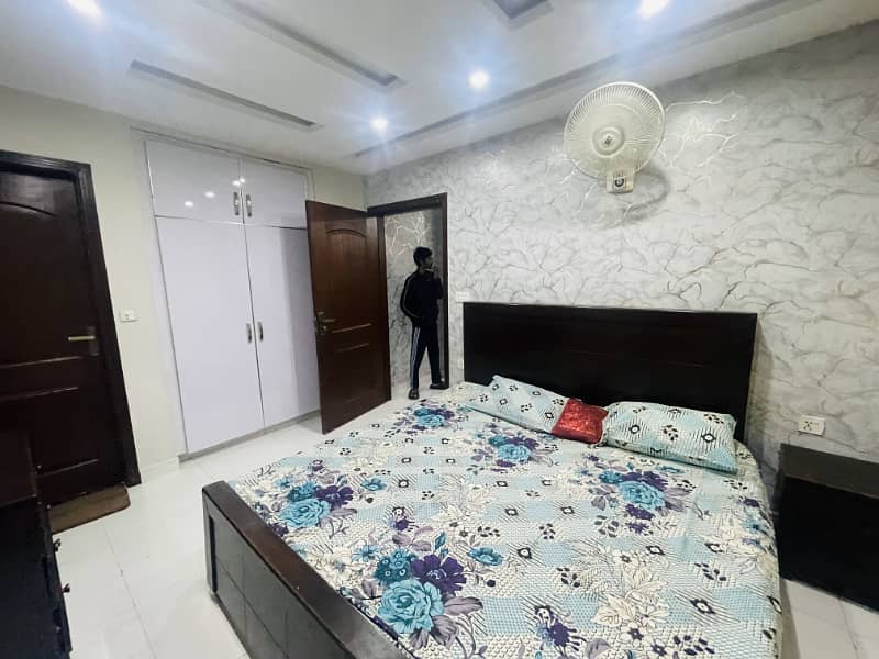 1 BADROON FULLY FURNISHED APARTMENT FOR RENT IN SECTOR D BAHRIA TOWN LAHORE 3