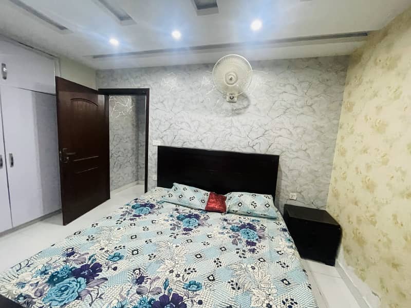 1 BADROON FULLY FURNISHED APARTMENT FOR RENT IN SECTOR D BAHRIA TOWN LAHORE 4