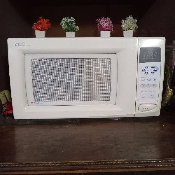 Full size Dawlance microwave for sale in good condition 0