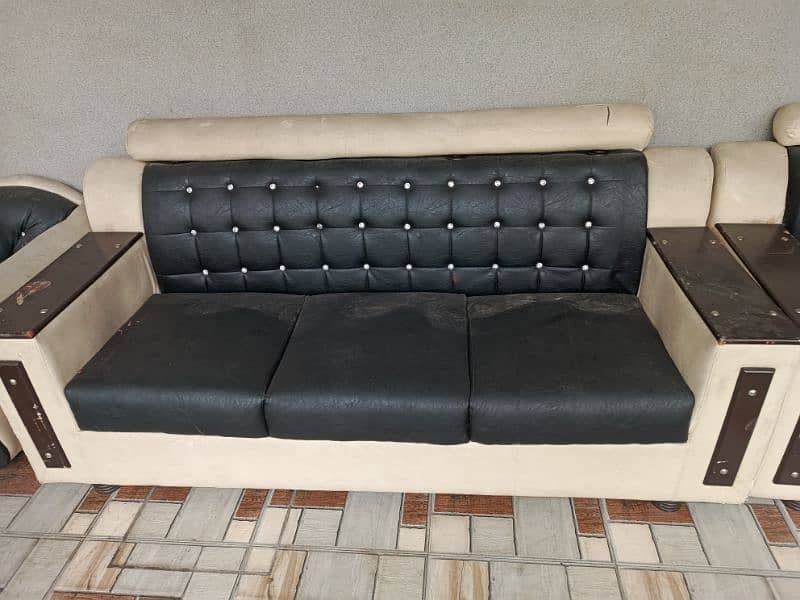 8 seeter sofa set 0