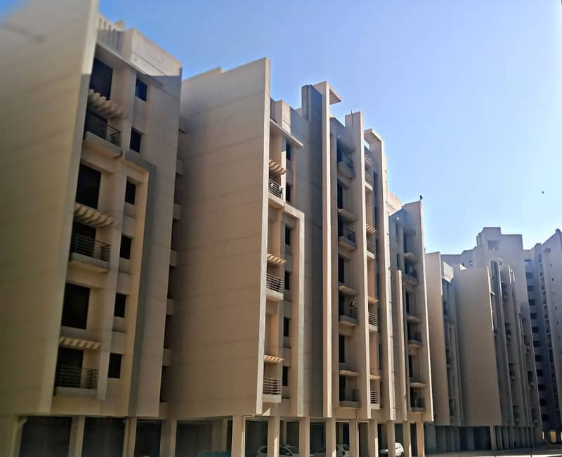 Saima Presidency - 3 Bed DD Corner Flat For Sell 30