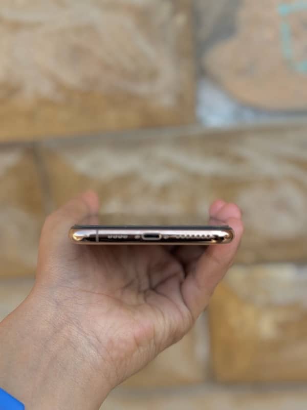 Iphone Xsmas 256GB PTA Approved Condition 10/10 4