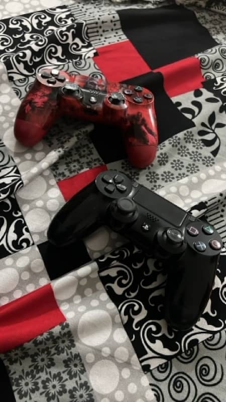 PS4 Slim model 512 GB with Two Controllers and Ps4 Bag 6