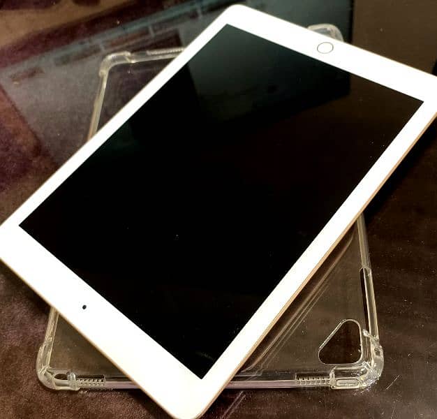 Apple Ipad 6th gen like new 0