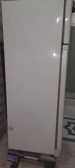 Dawlance refrigerator Urgent Sale Serious Buyers Contact me