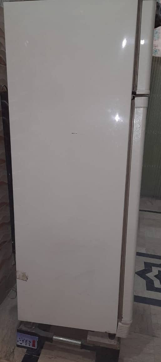 Dawlance refrigerator Urgent Sale Serious Buyers Contact me 0