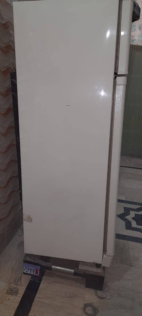 Dawlance refrigerator Urgent Sale Serious Buyers Contact me 8