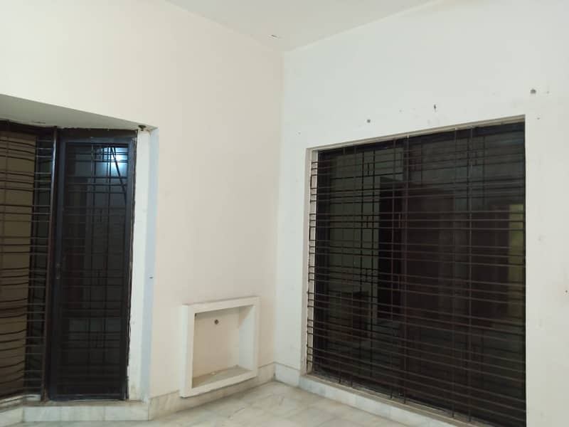 1 Kanal Separate Gate Upper Portion Is Available For Rent In Dha Phase 3 Near Mcdonald,s Y block 2