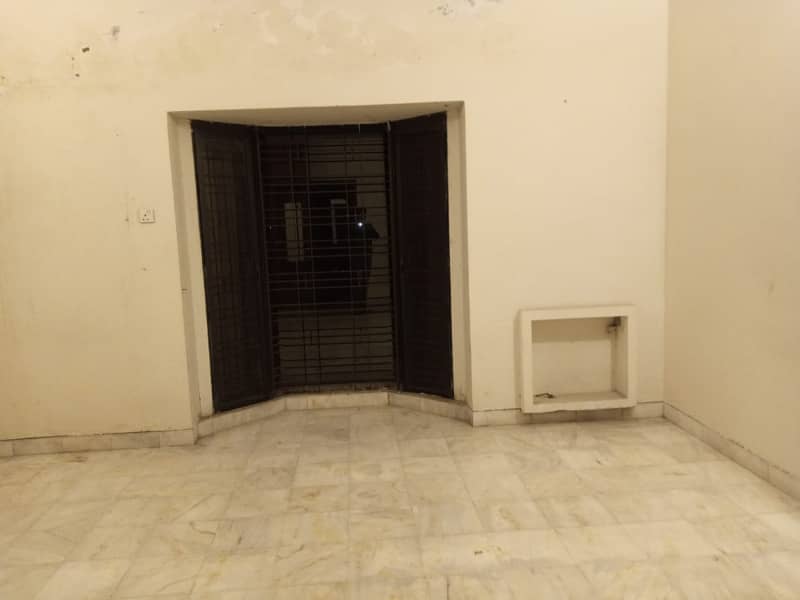 1 Kanal Separate Gate Upper Portion Is Available For Rent In Dha Phase 3 Near Mcdonald,s Y block 13