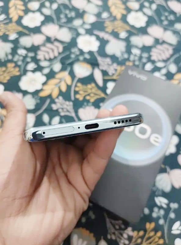 vivo v30e 1