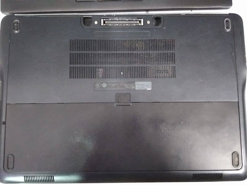 Dell Latitude E7240 2