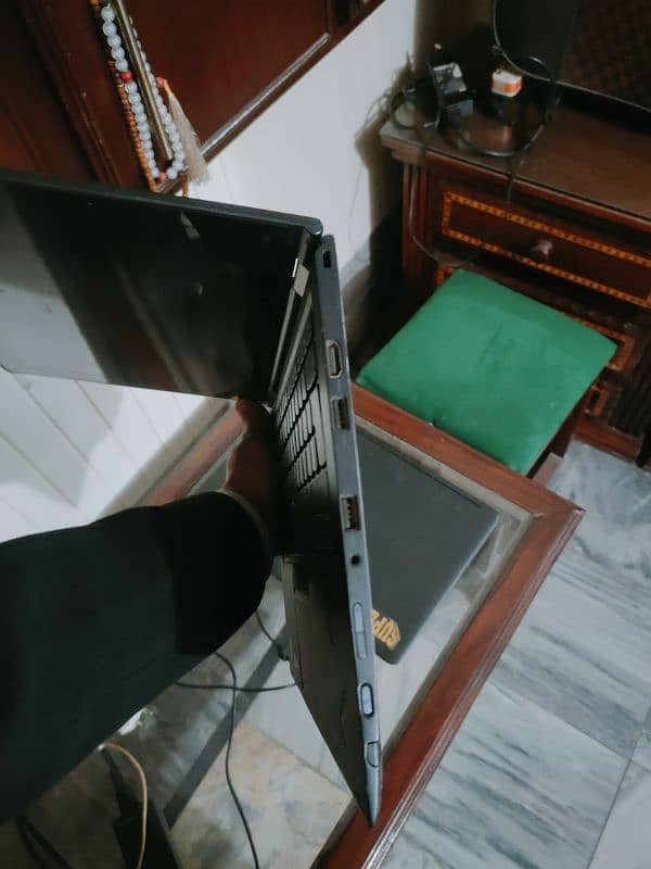 Lenovo X1 yoga i5 6th generation 3