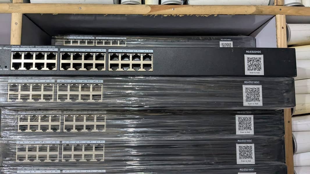 24 Ports & 16 Ports Gigabit Switches 3