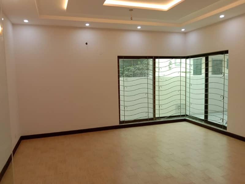 1 Kanal Bungalow Available For Rent In Best Block Of DHA Phase 4 Lahore 11