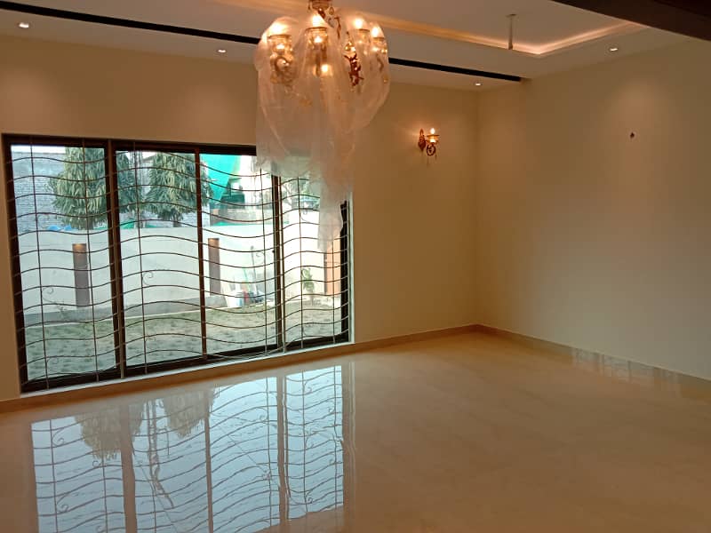 1 Kanal Bungalow Available For Rent In Best Block Of DHA Phase 4 Lahore 15