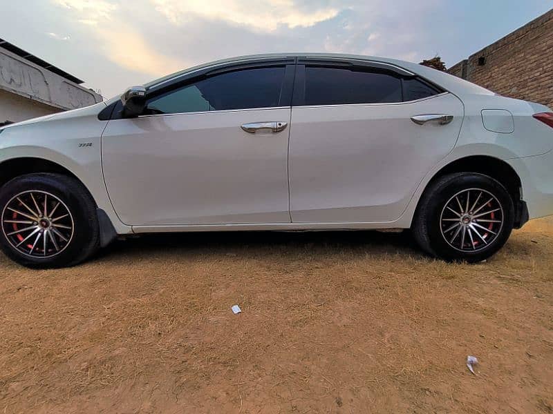 Toyota Corolla 2015 0