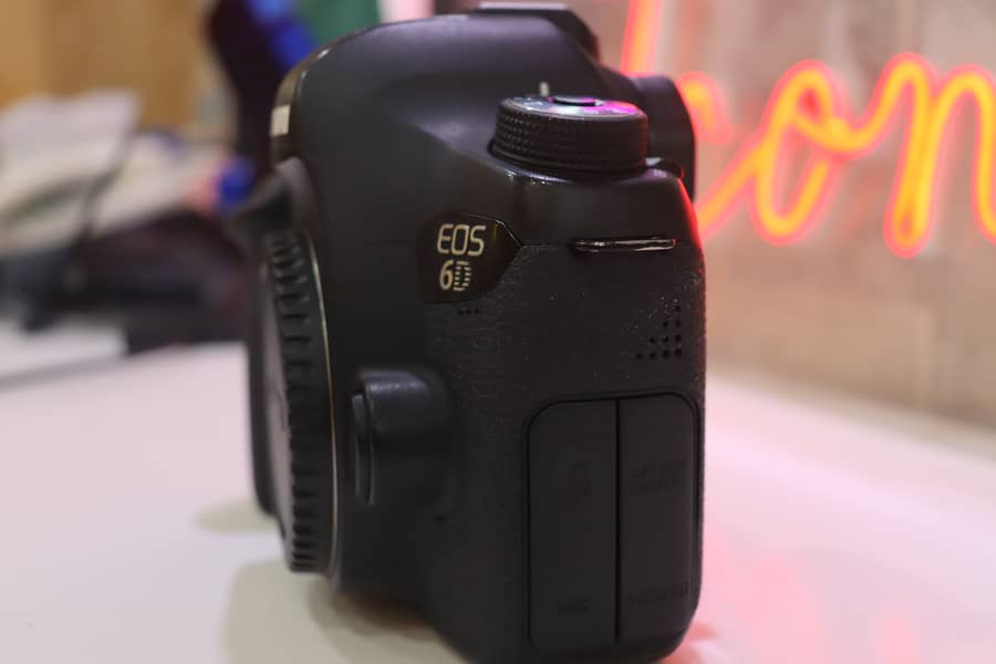 Canon 6D Body Only 1