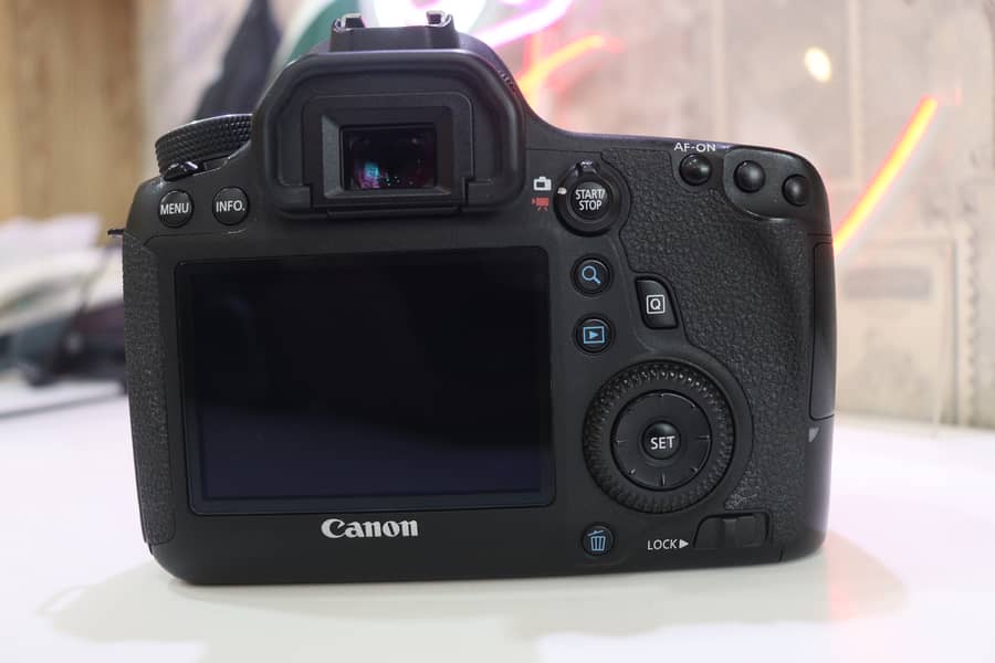 Canon 6D Body Only 2