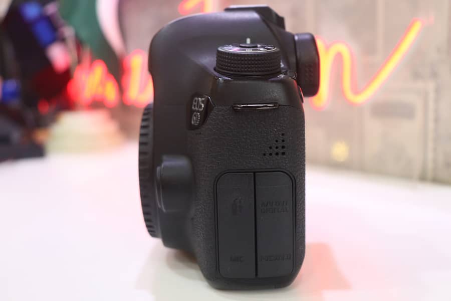 Canon 6D Body Only 3