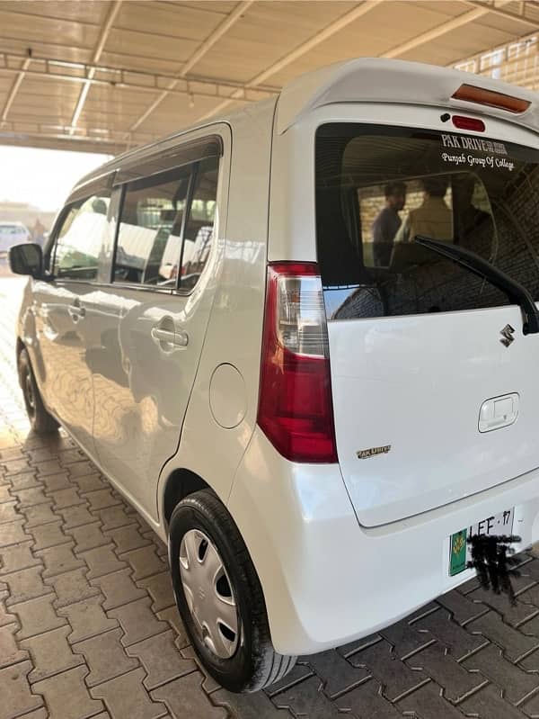 Suzuki Wagon R 2017 1