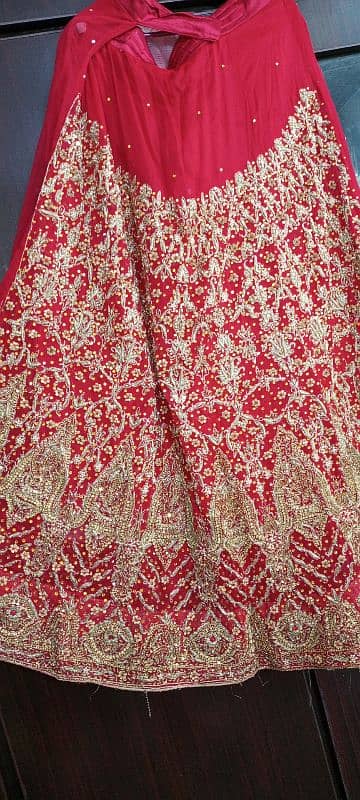 red bridal lehnga 2